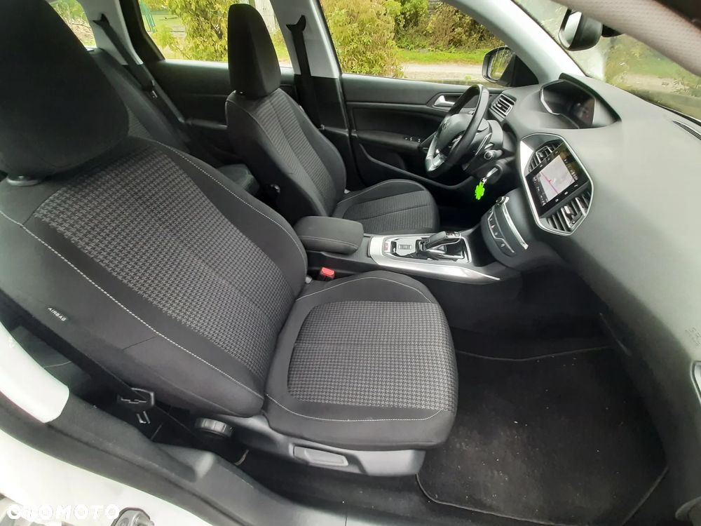 Peugeot 308 BlueHDi 130 EAT8 Allure Pack - 19