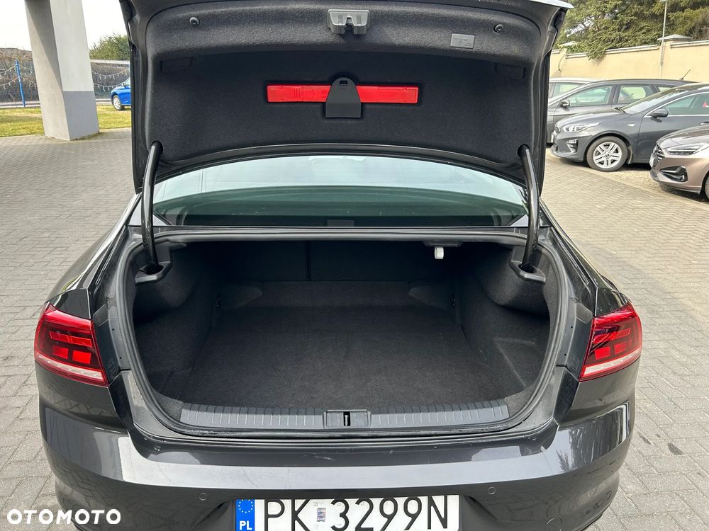 Volkswagen Passat 1.5 TSI EVO Comfortline - 17