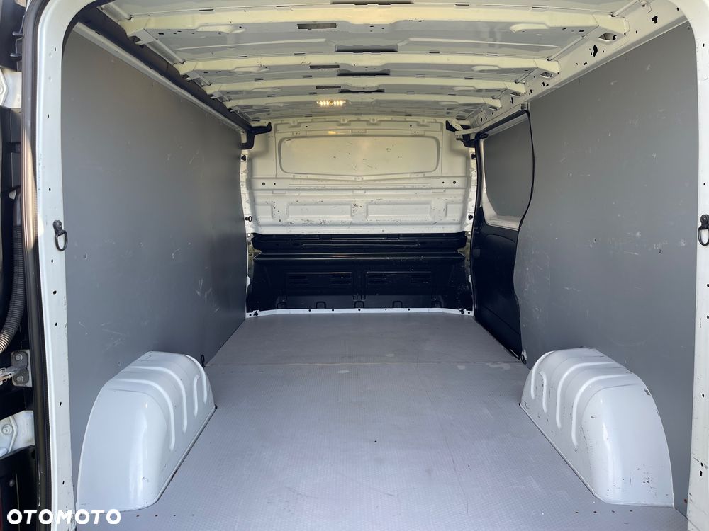 Renault Trafic - 25