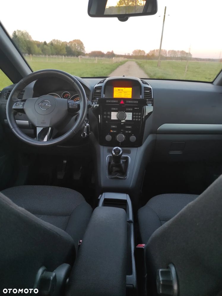 Opel Zafira 1.8 Active - 29