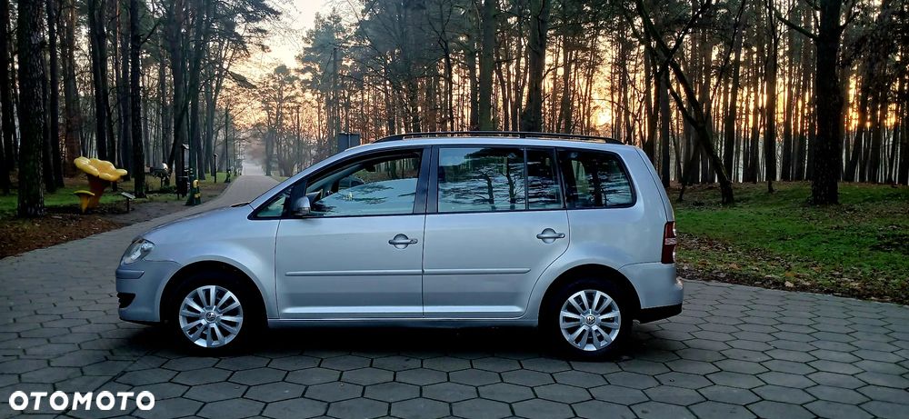 Volkswagen Touran 1.9 TDI DSG United - 10