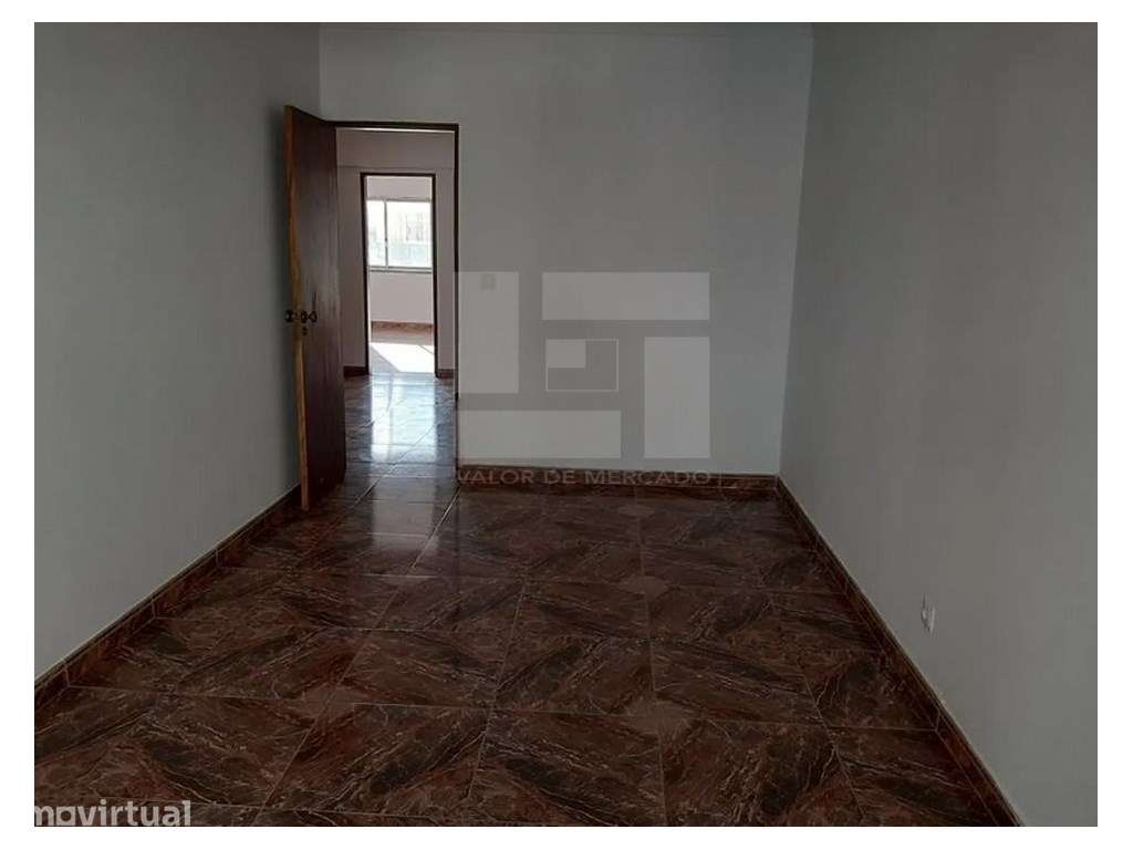 Apartamento T2 no Cacém, Sintra, com excelente localização. - Grande imagem: 4/43