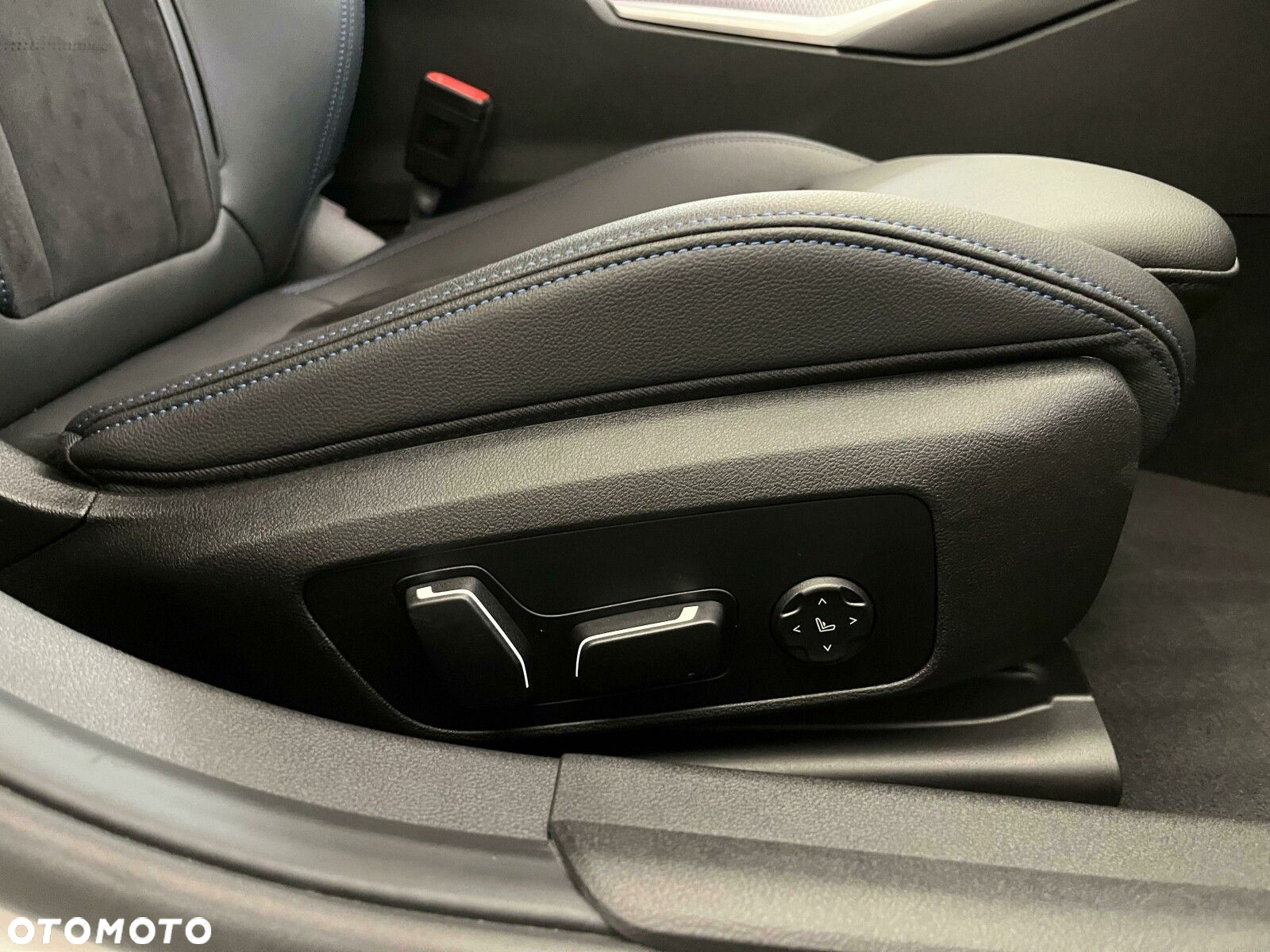 BMW Seria 3 - 38