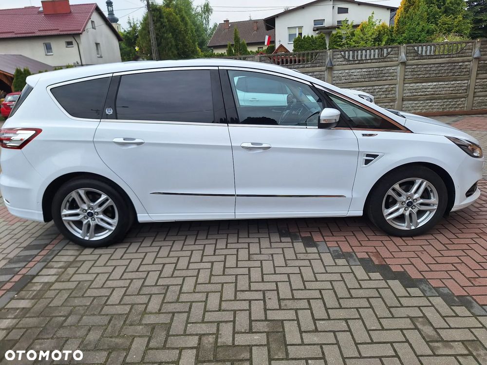 Ford S-Max - 12