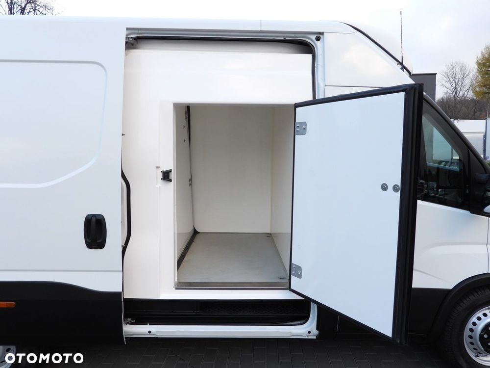Iveco DAILY 35S14 FURGON CHŁODNIA  0*C ZASILANIE 230V NAWIGACJA AUTOMAT  KLIMATYZACJA  140KM - 20
