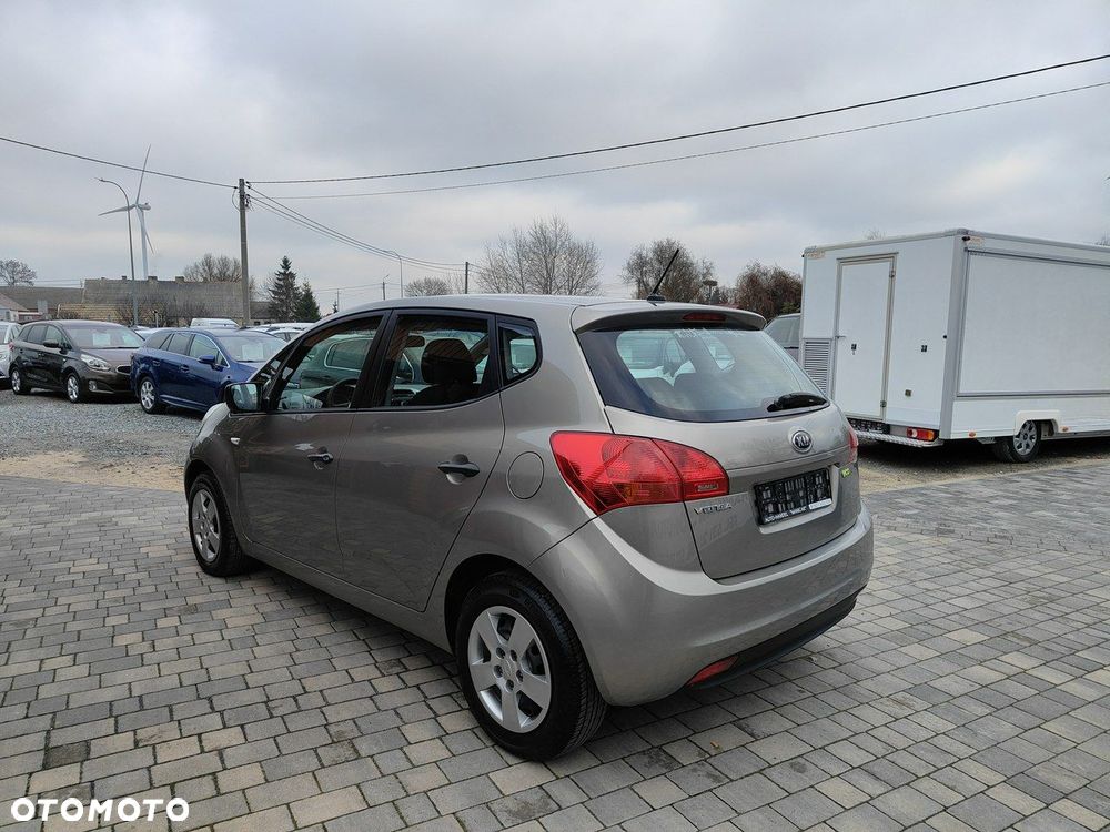Kia Venga - 5