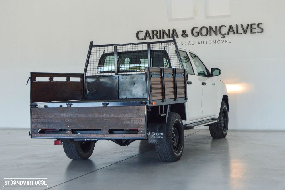 Toyota Hilux 2.4 D-4D 4WD CD CM - 14