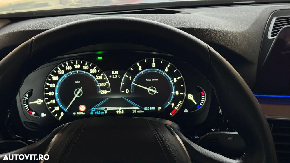 BMW Seria 5 540i Aut. Sport Line - 28