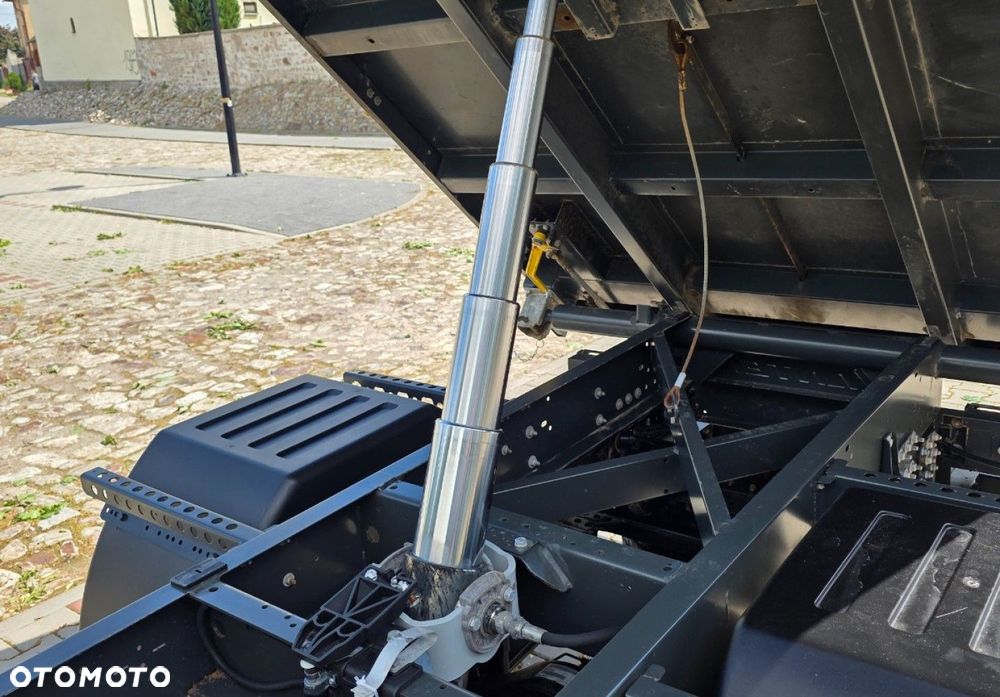 Mitsubishi Fuso Canter - 27