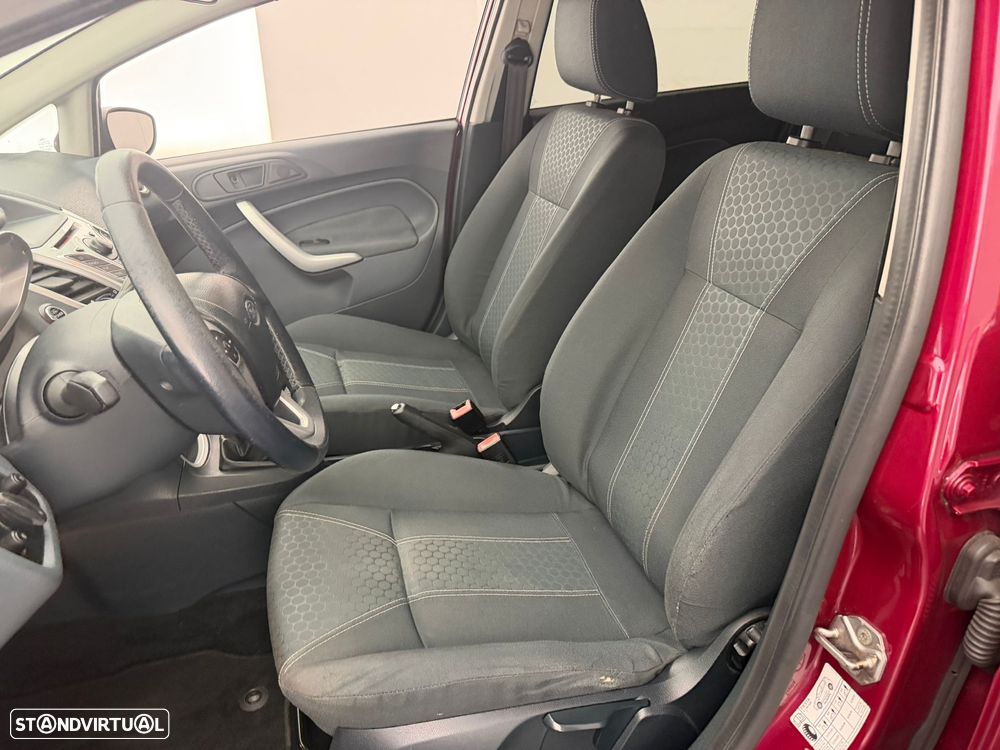 Ford Fiesta - 7
