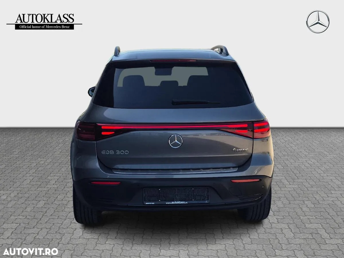 Mercedes-Benz EQB 300 4MATIC - 8