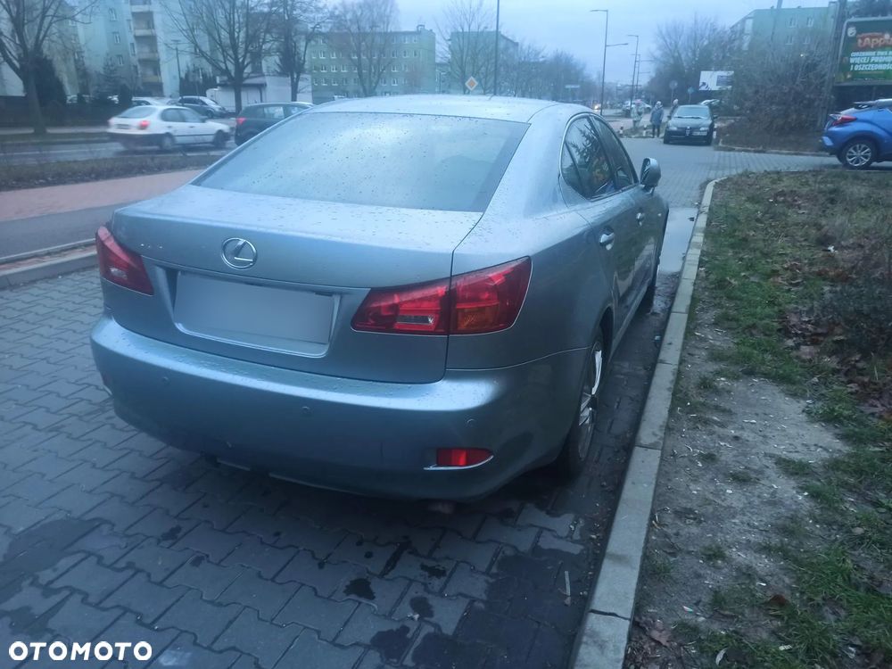 Lexus IS 220 D Prestige - 21