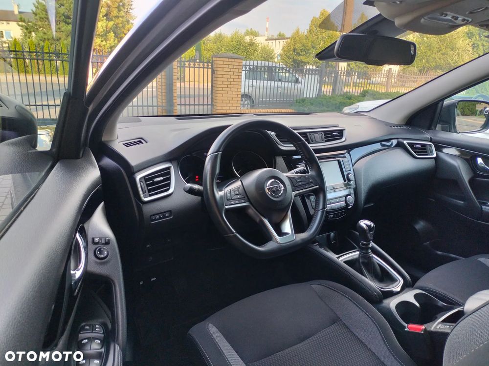 Nissan Qashqai 1.3 DIG-T N-WAY - 9