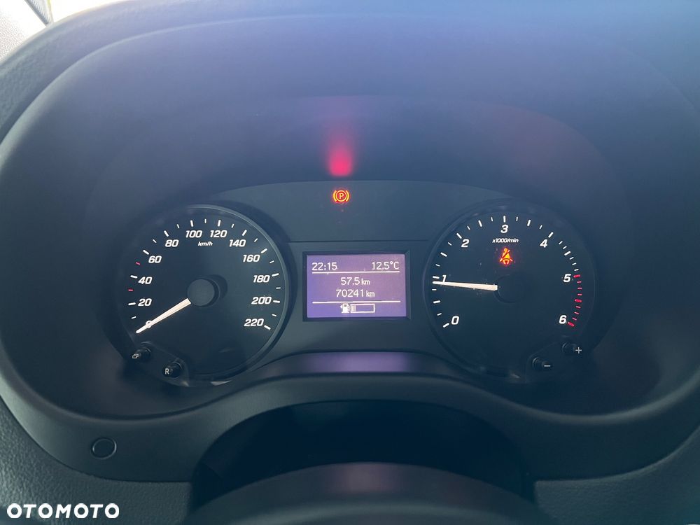 Mercedes-Benz Vito - 24
