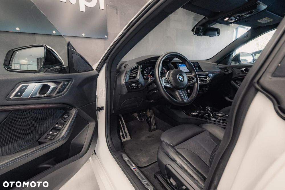 BMW Seria 2 218i M Sport - 10