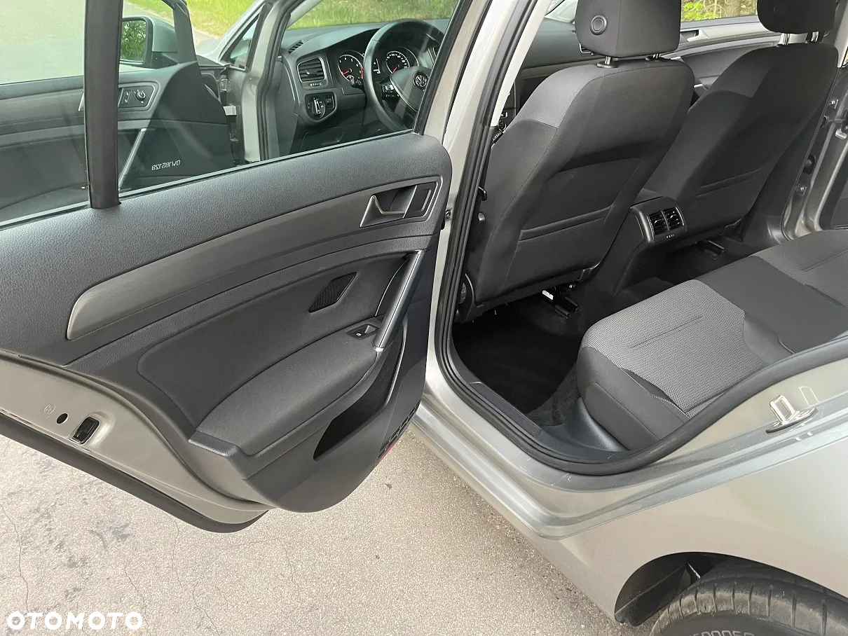 Volkswagen Golf 1.2 TSI BlueMotion Technology Comfortline - 12