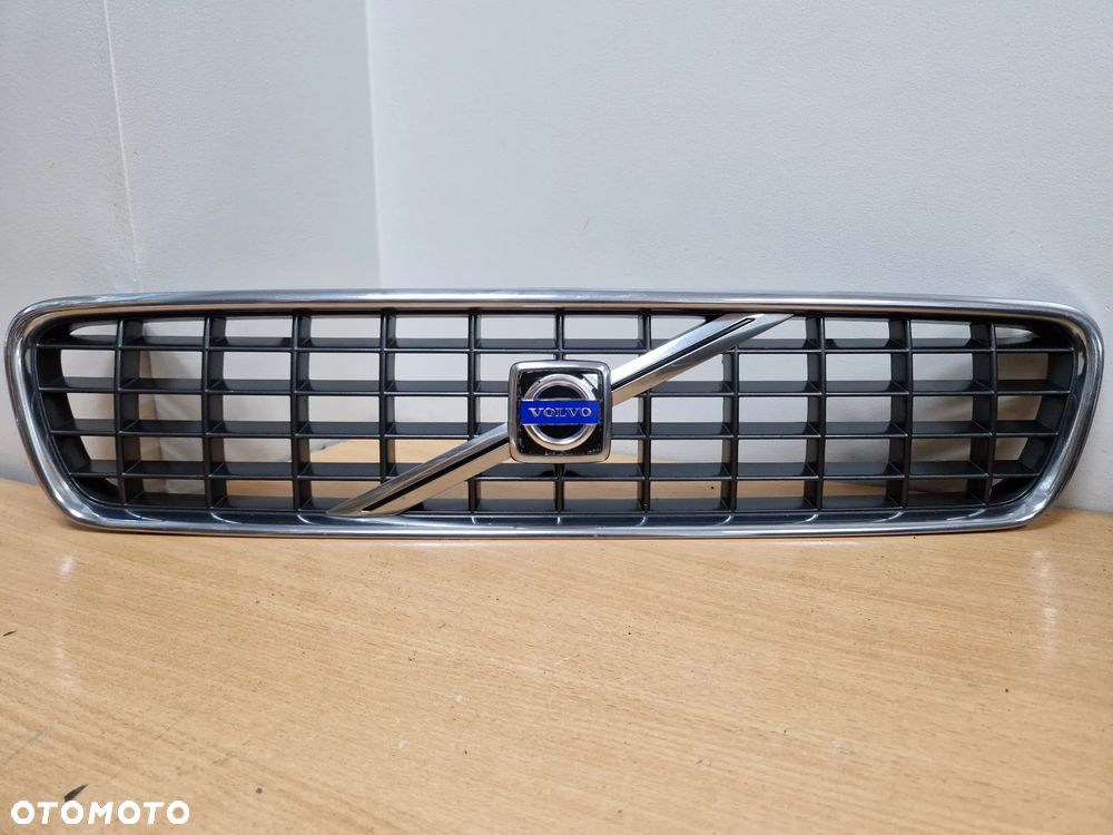 GRILL ATRAPA PLASTER MIODU VOLVO V50 S40 04-07 - 1