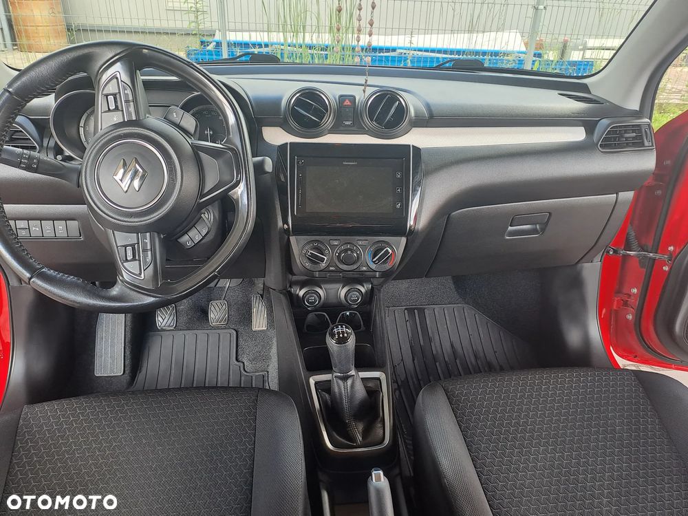 Suzuki Swift 1.2 Dualjet SHVS Premium Plus - 3