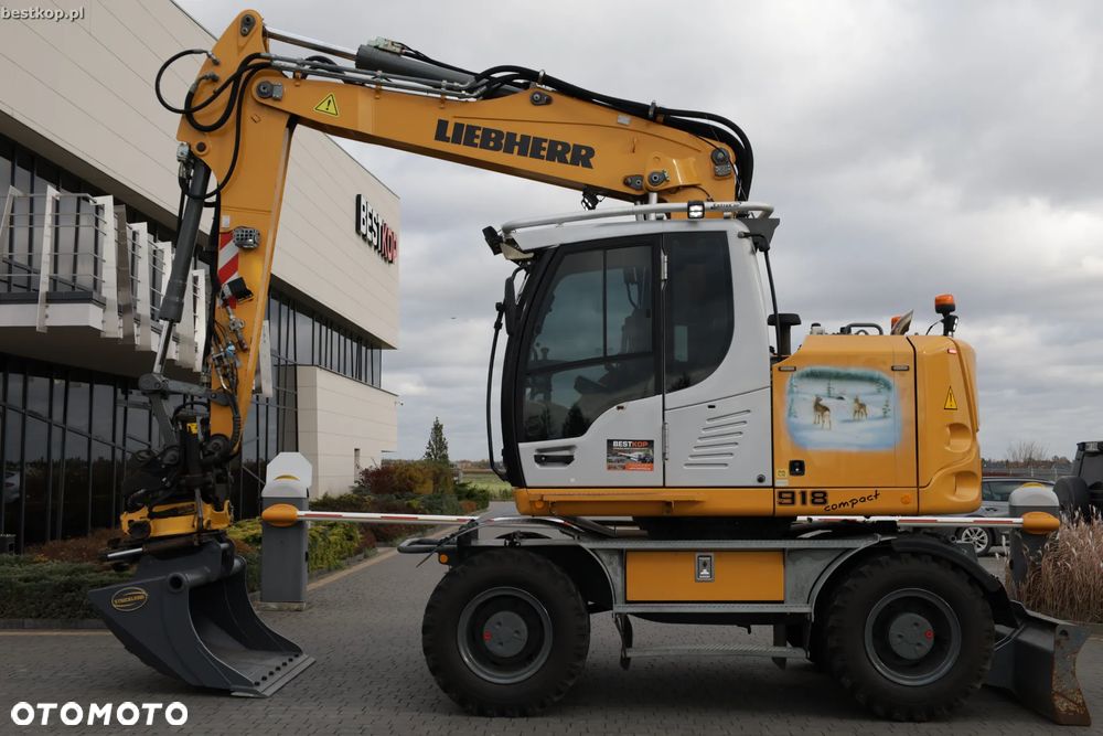 Liebherr A918 Compact Litronic - 15
