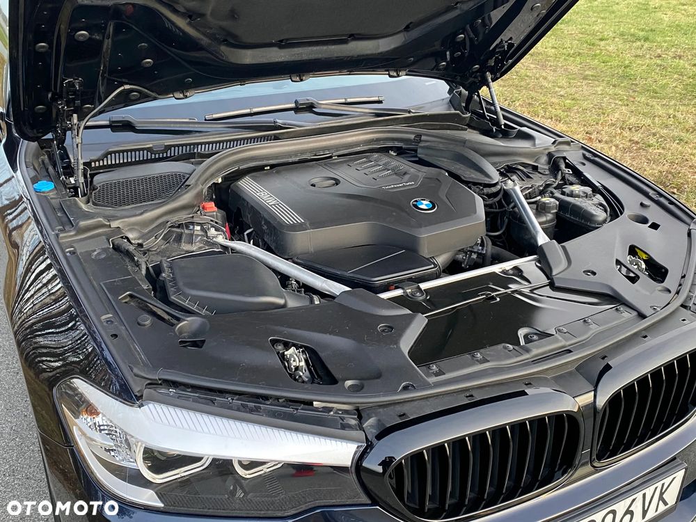 BMW Seria 5 530i xDrive M Sport sport - 23