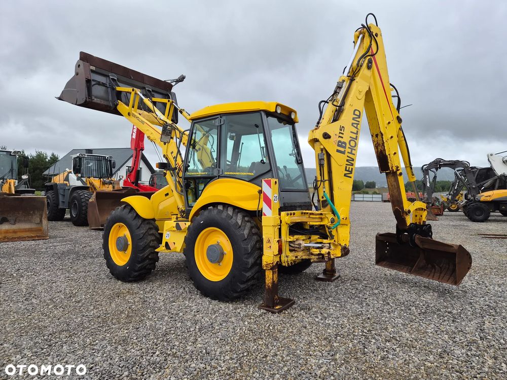 New Holland LB115-4PS - 12