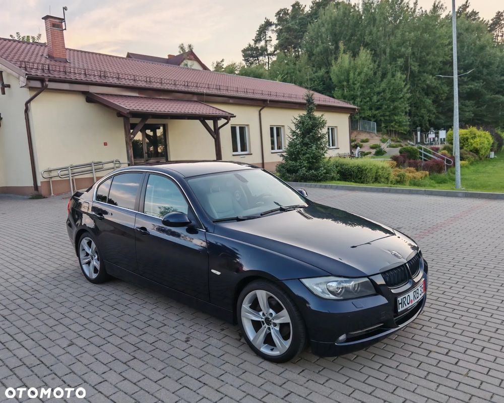 BMW Seria 3 325i - 3