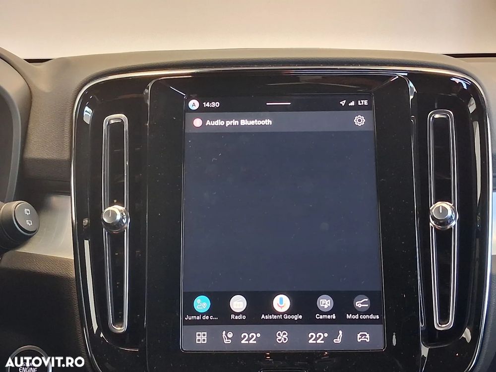 Volvo XC 40 B4 AT FWD MHEV Ultra Dark - 22