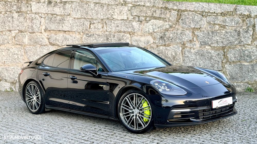 Porsche Panamera 4 E-Hybrid - 1