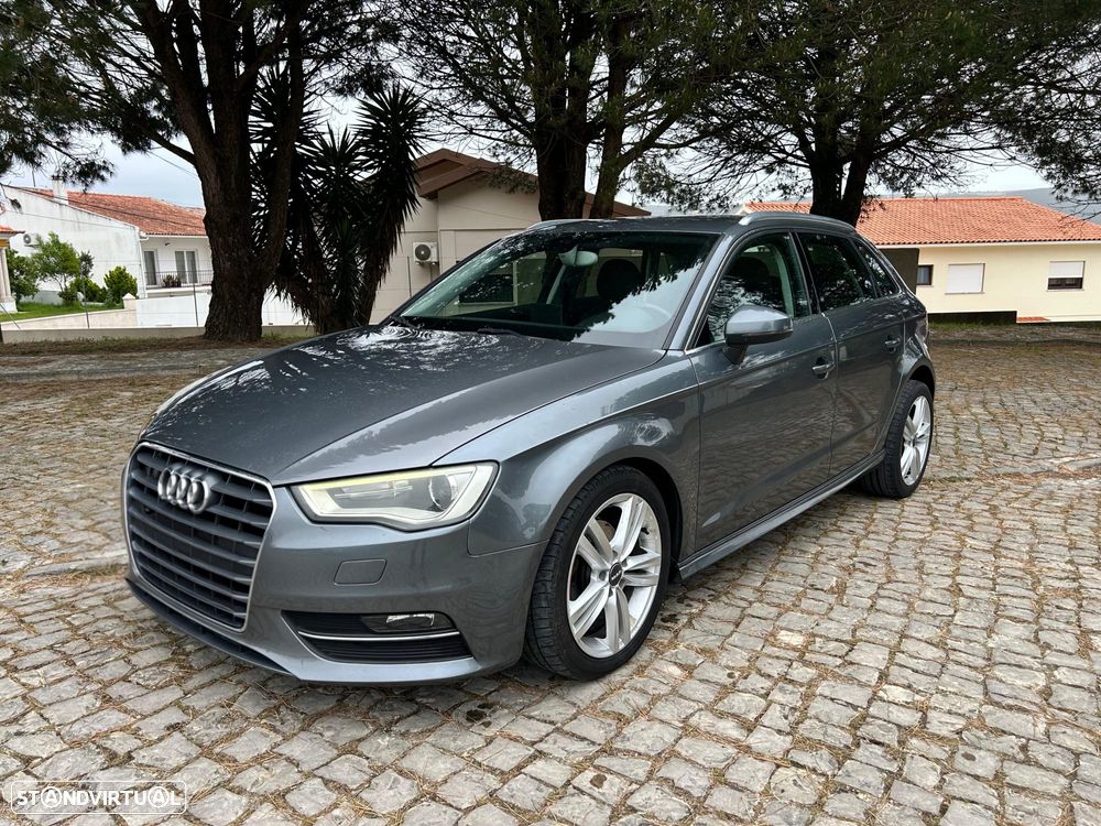 Audi A3 Sportback 1.6 TDI Attraction Ultra - 2
