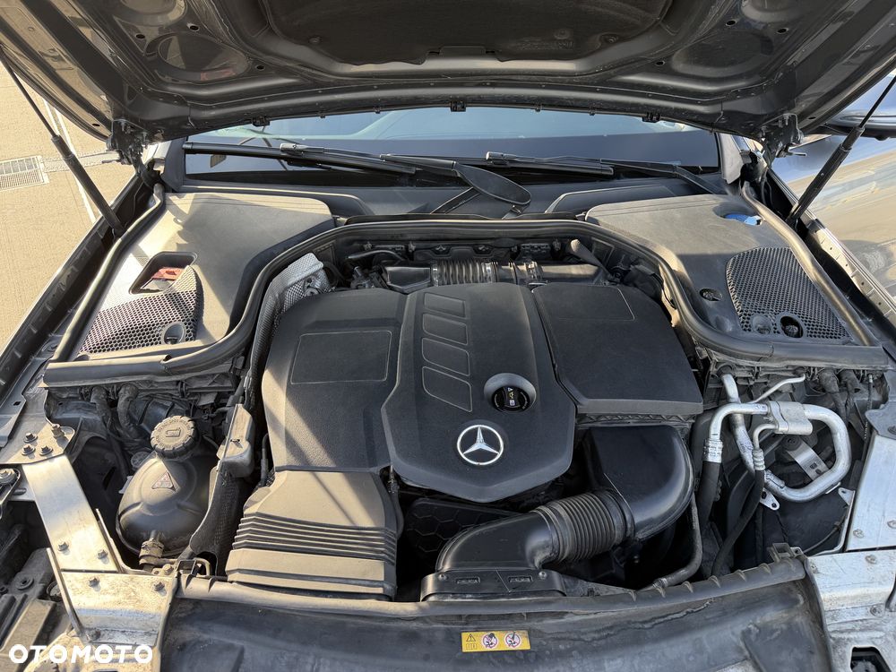 Mercedes-Benz Klasa E 220 d 9G-TRONIC - 14