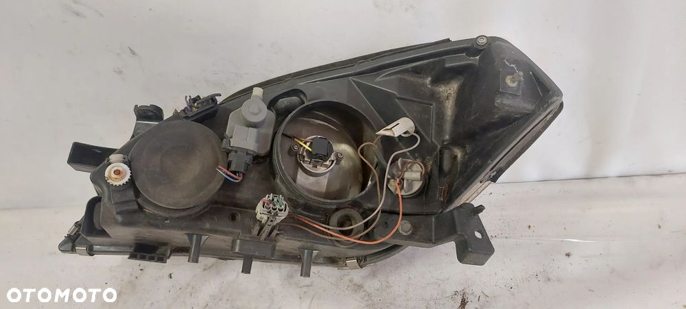 .  PRZOD PRZEDNIA LAMPA PRAWA NISSAN PRIMERA P12 - 4