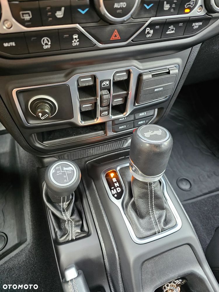 Jeep Wrangler Unlimited GME 2.0 Turbo Sahara - 21