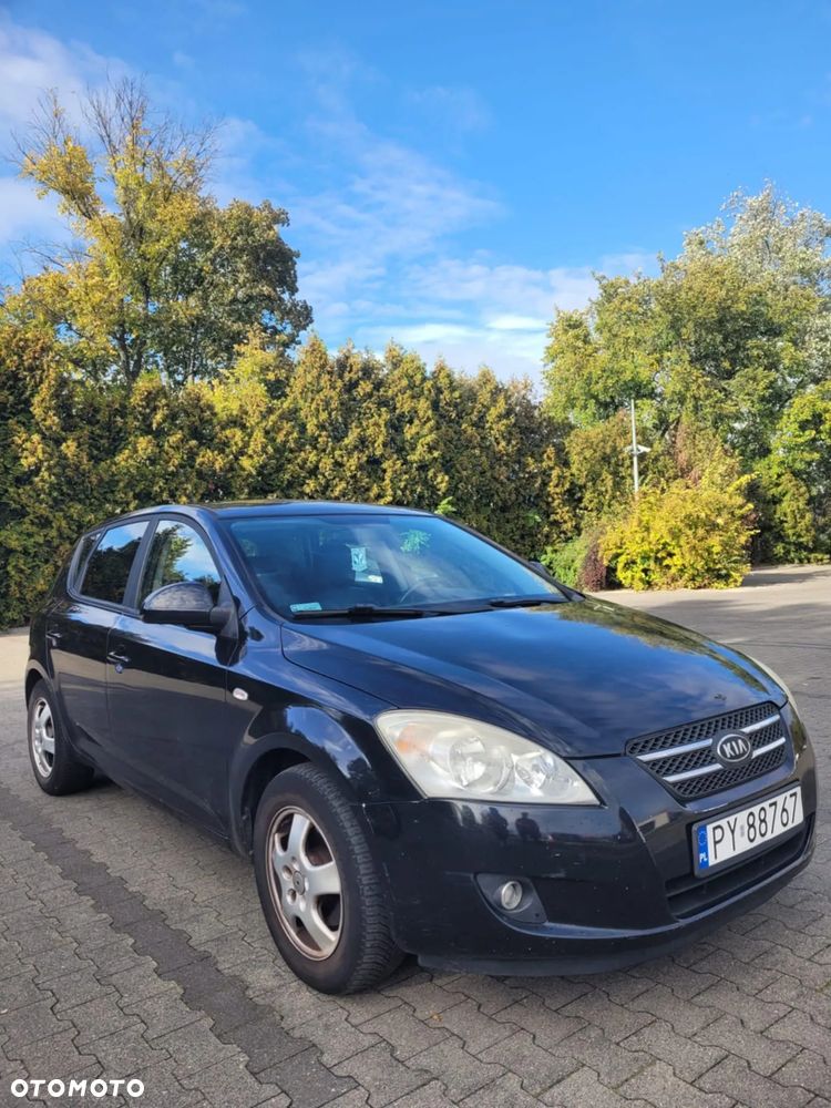 Kia Ceed Cee'd 1.4 Comfort - 1