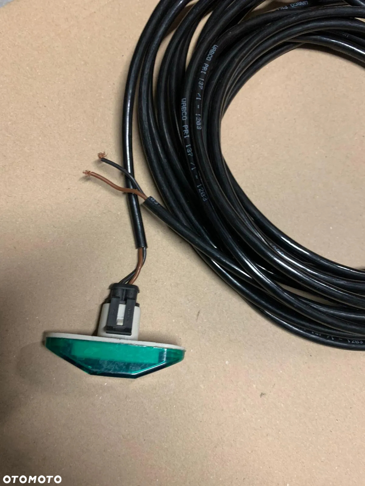 Lampka obrysowa samochodu ciężarowego zielona 10 M 24V Wabco 4499000100 - 2