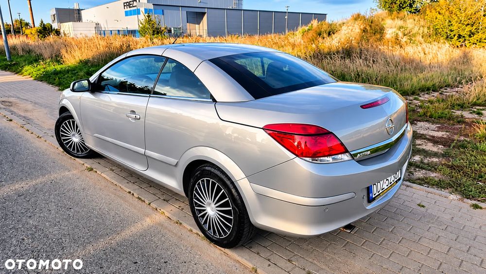 Opel Astra 2008 photo 4