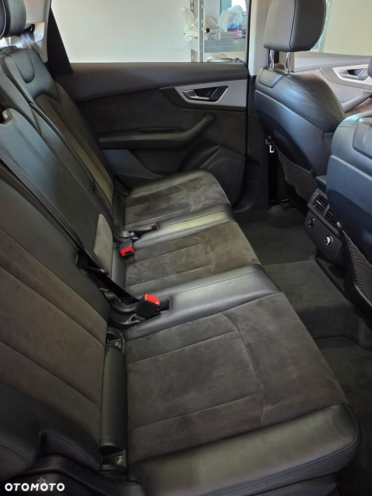 Audi Q7 3.0 TDI ultra Quattro Tiptronic - 5