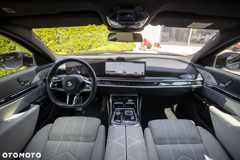 BMW Seria 7 740d xDrive mHEV Individual Edition sport - 38