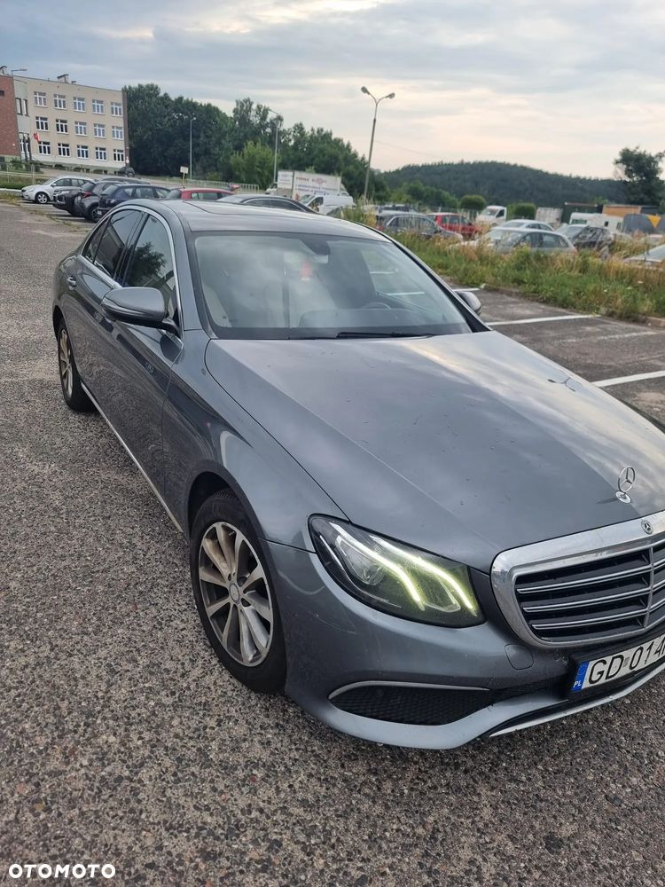 Mercedes-Benz Klasa E 220 d 4-Matic 9G-TRONIC - 1