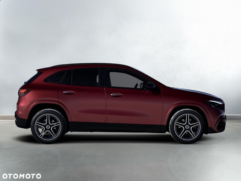 Mercedes-Benz GLA 200 mHEV 7G-DCT - 3