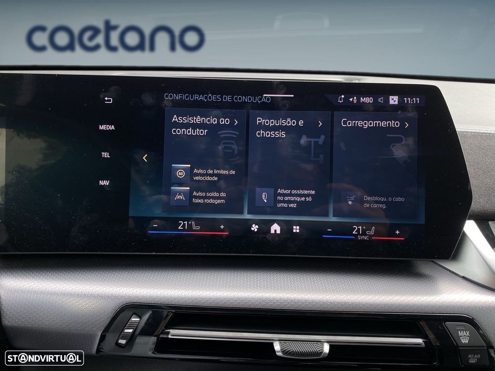 BMW iX1 eDrive20 Pack Desportivo M - 9