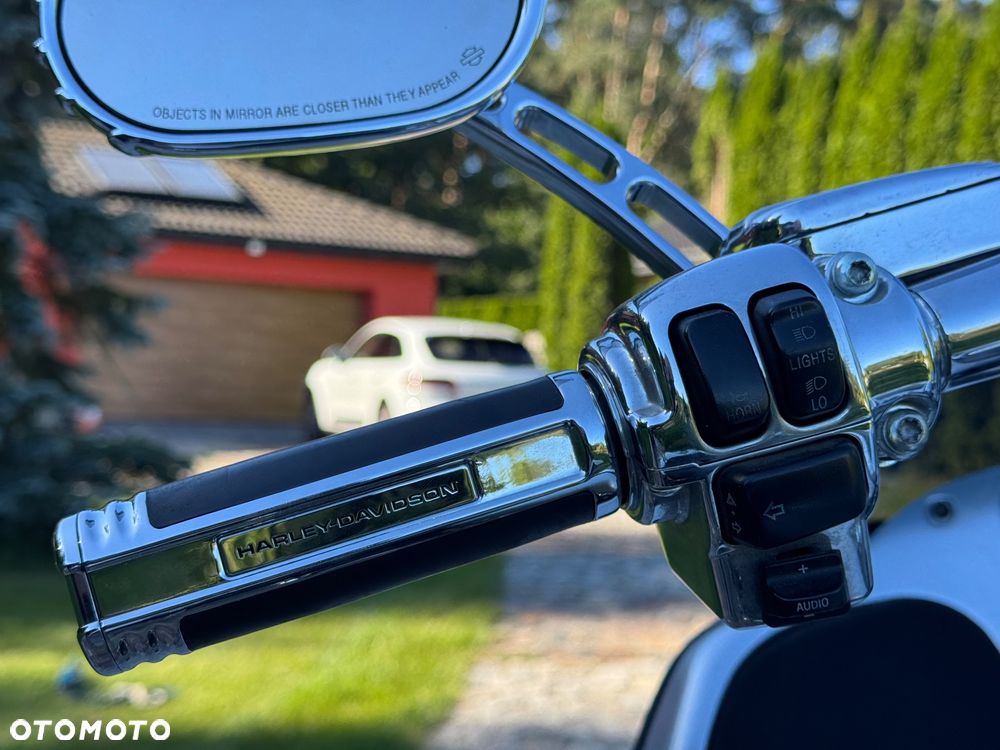 Harley-Davidson Touring Road Glide - 29