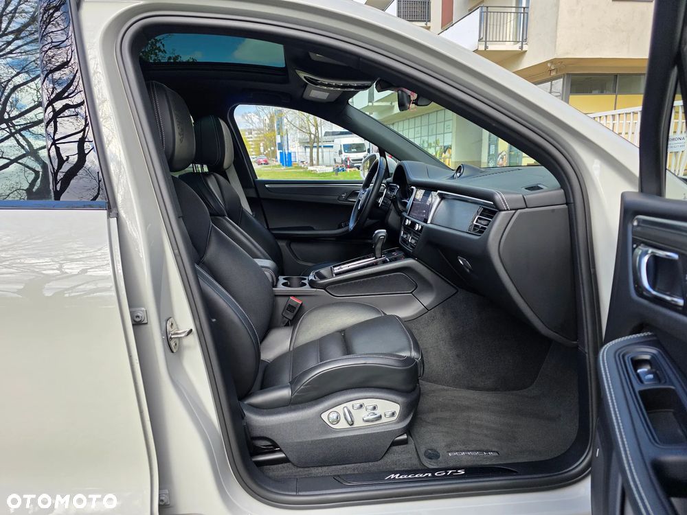 Porsche Macan GTS PDK - 35