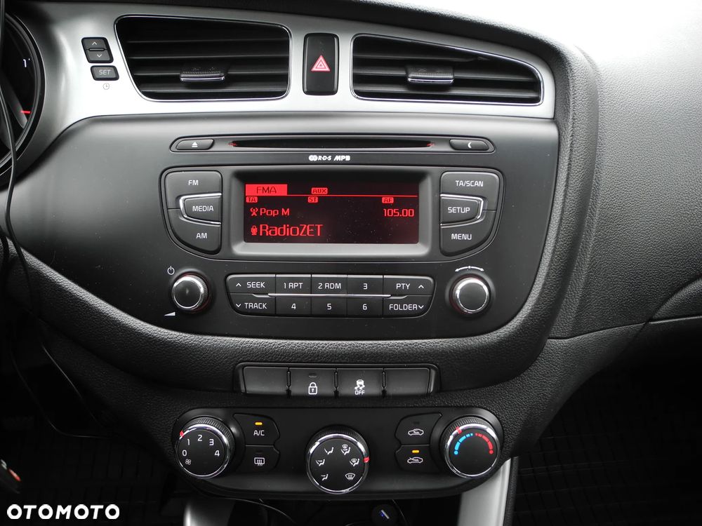 Kia Ceed - 9