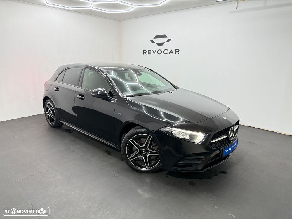 Mercedes-Benz A 250 e AMG Line - 1