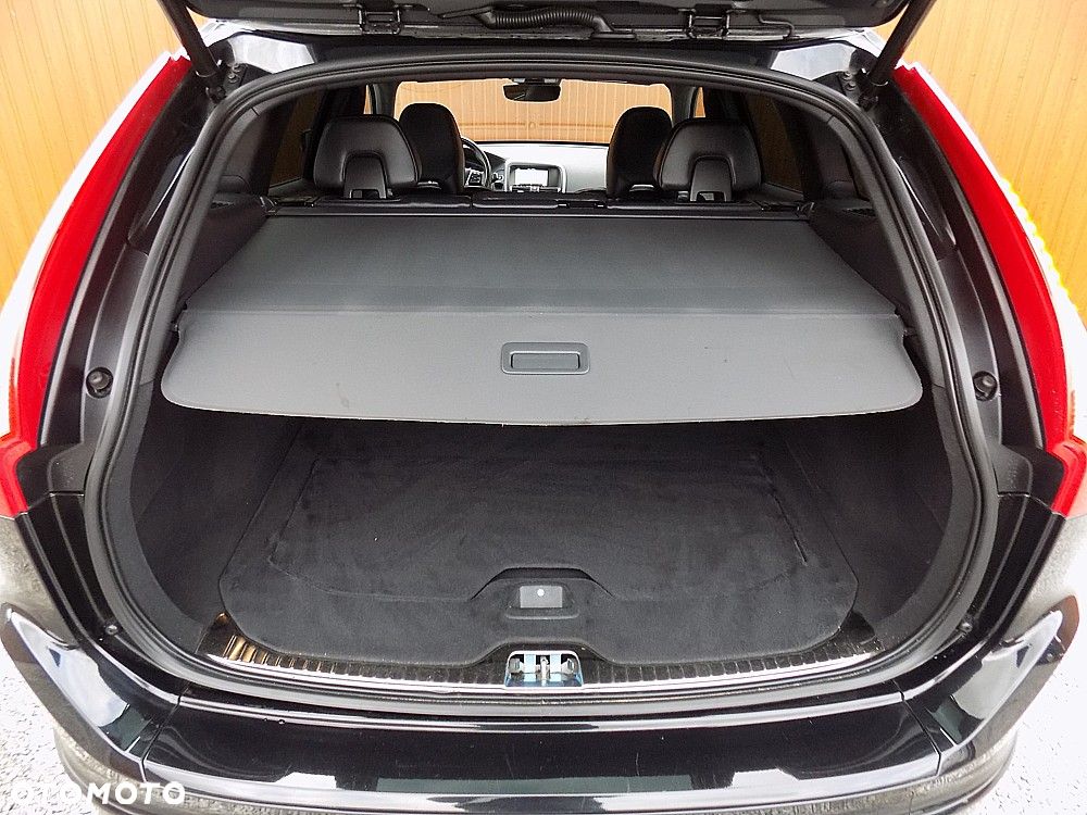 Volvo XC 60 D4 Drive-E R-Design Momentum - 21