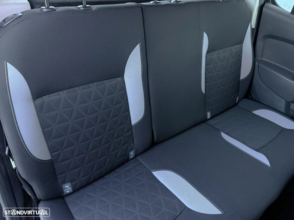 Dacia Sandero 1.5 dCi Stepway - 31