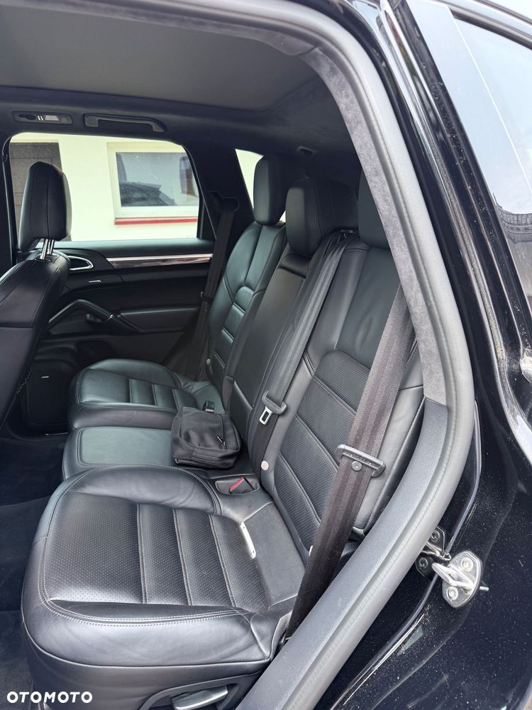 Porsche Cayenne - 9