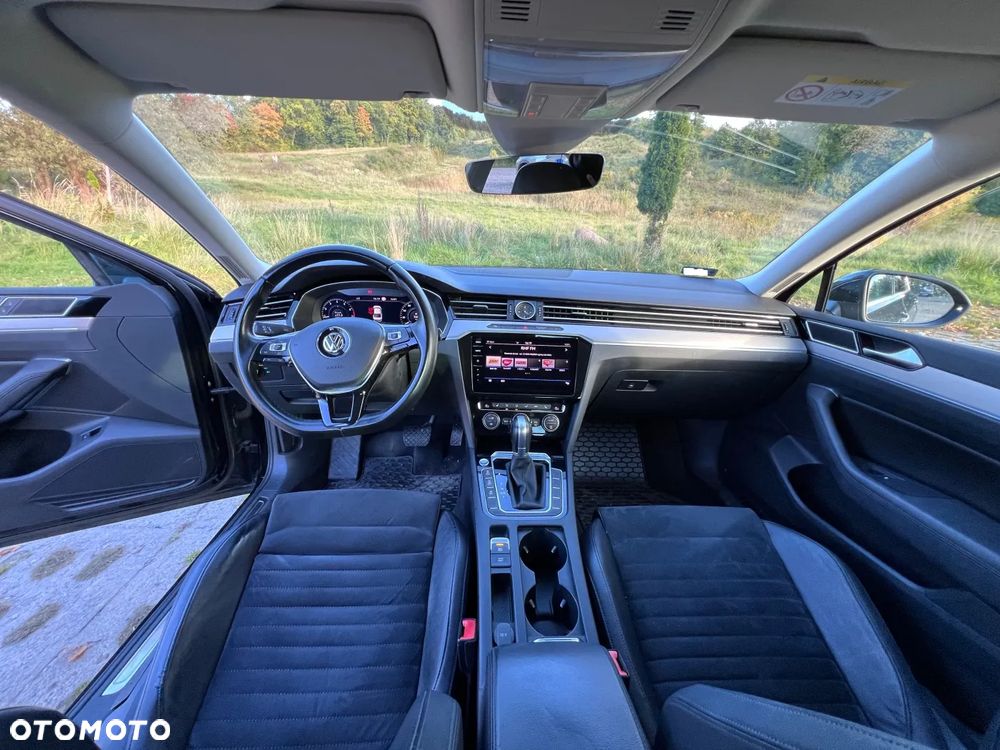 Volkswagen Passat - 10