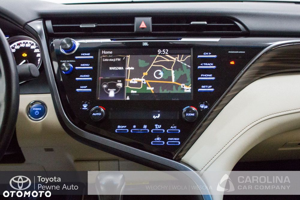 Toyota Camry - 6