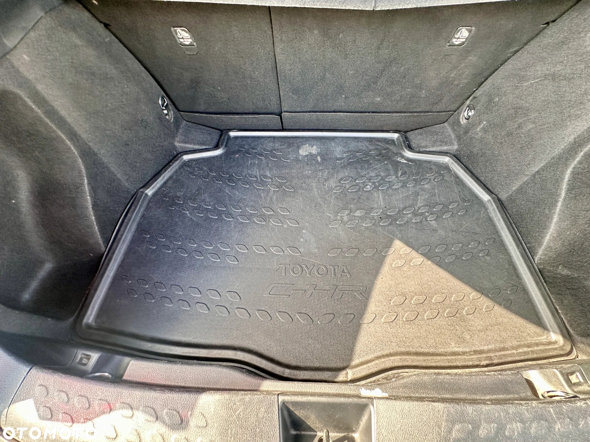 Toyota C-HR 1.8 Hybrid Premium - 21